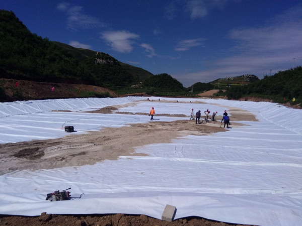 长春防水土工膜,防腐蚀复合土工膜图片第7张-盈旭土工材料