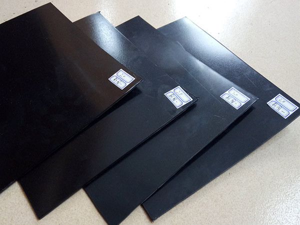 黑色土工膜图片第1张-盈旭土工材料